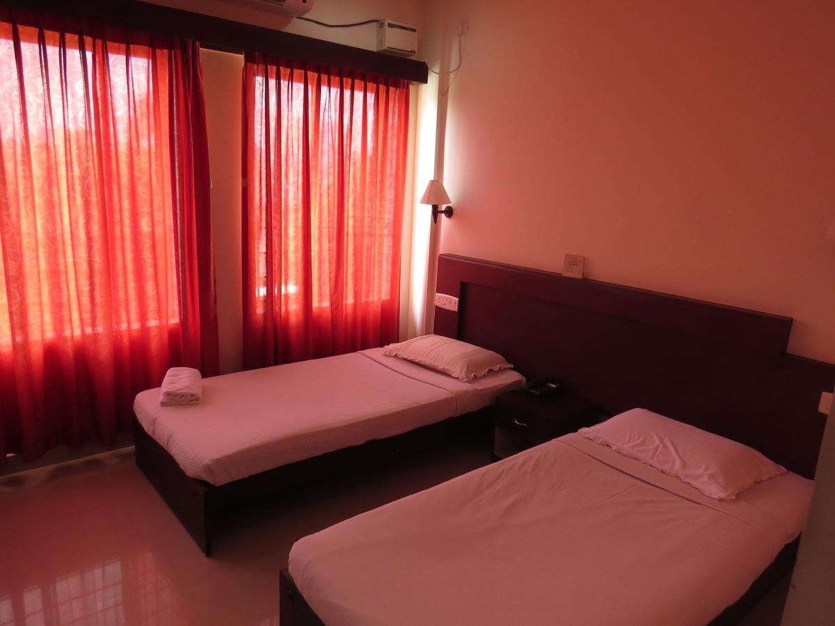 Lals Residency Hotel Adur Cameră foto